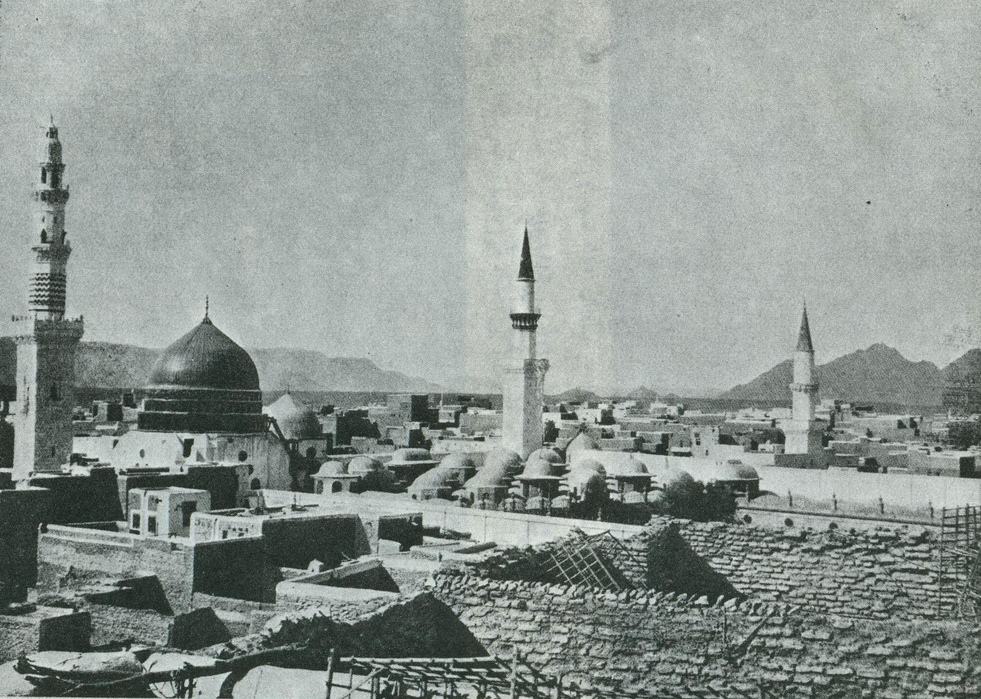 Al-Masjid an-Nabawi photographed in 1908